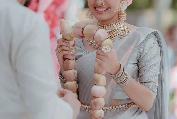 GREY_KANJIVARAM_SILK__SAREE